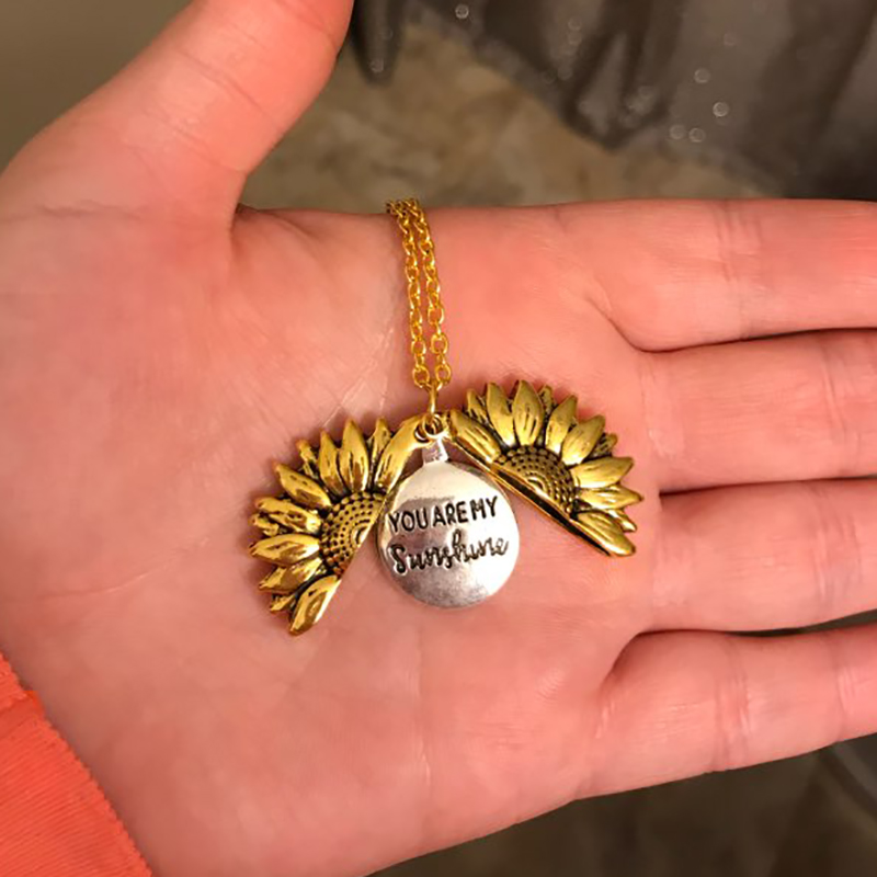You Are My Sunshine Open Locket Sunflower Pendant Necklace Boho Jewelry Best Friendship Gifts Bff Letter Necklace Collier You Are My Sunshine Open Locket Sunflower Pendant Necklace Boho Jewelry Best Friendship Gifts Bff Letter Necklace Collier