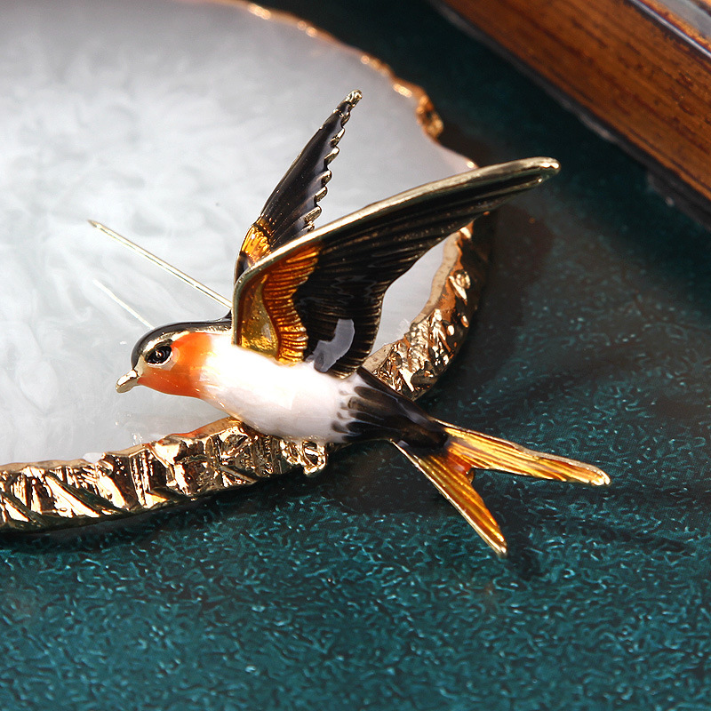 2021 Fashion Enamel Flying Swallow Brooch Pins For Women Animal Bird Broche Jewelry Gift 2021 Fashion Enamel Flying Swallow Brooch Pins For Women Animal Bird Broche Jewelry Gift