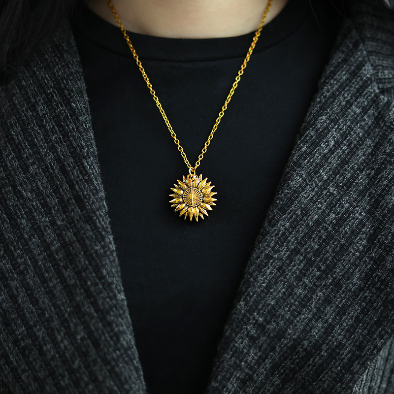 You Are My Sunshine Open Locket Sunflower Pendant Necklace Boho Jewelry Best Friendship Gifts Bff Letter Necklace Collier You Are My Sunshine Open Locket Sunflower Pendant Necklace Boho Jewelry Best Friendship Gifts Bff Letter Necklace Collier