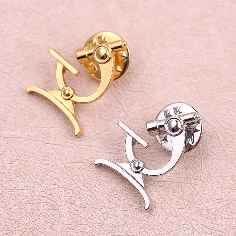 Microscope Brooch Medical Pin Biology Molecular Badge Brooches For Women Men Doctor Nurse Medical Stethoscope Chemistry Jewelry