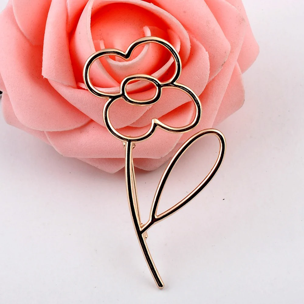 Women's Stylish Brooches Hollow Flower Cat Luxury Brooch Pin Gold Alloy Glossy Shawl Scarf Shirt Buckle Lapel Pin For Men