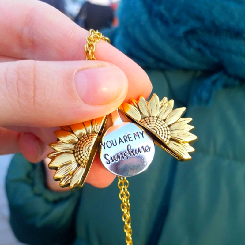 You Are My Sunshine Open Locket Sunflower Pendant Necklace Boho Jewelry Best Friendship Gifts Bff Letter Necklace Collier You Are My Sunshine Open Locket Sunflower Pendant Necklace Boho Jewelry Best Friendship Gifts Bff Letter Necklace Collier
