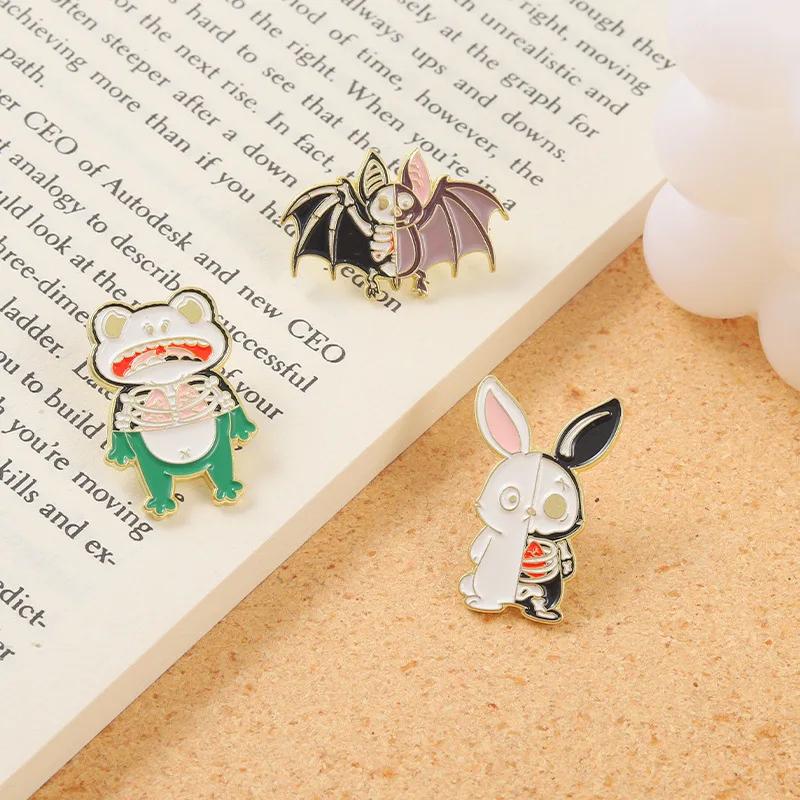 Creative Trendy Cartoon Skeleton Animal Ghost Cat Oil Drop Lapel Brooch Badge Pin Denim Bag Gift Men Women Fashion Jewelry