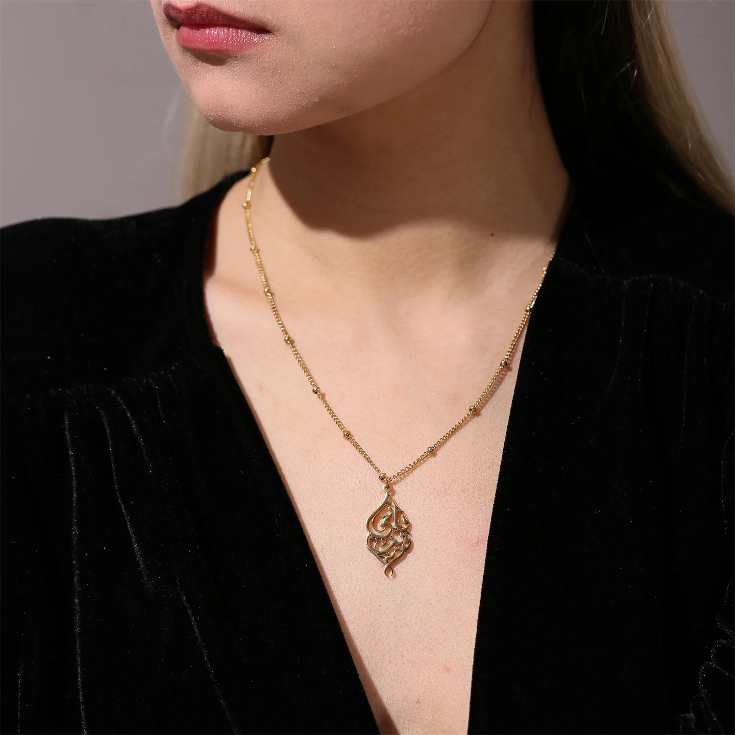 "I AM NEAR" NECKLACE Qur'an Allah Calligraphy Personalized Stainless Steel Islamic Pendant Jewelry For Women Gifts Religious "I AM NEAR" NECKLACE Qur'an Allah Calligraphy Personalized Stainless Steel Islamic Pendant Jewelry For Women Gifts Religious