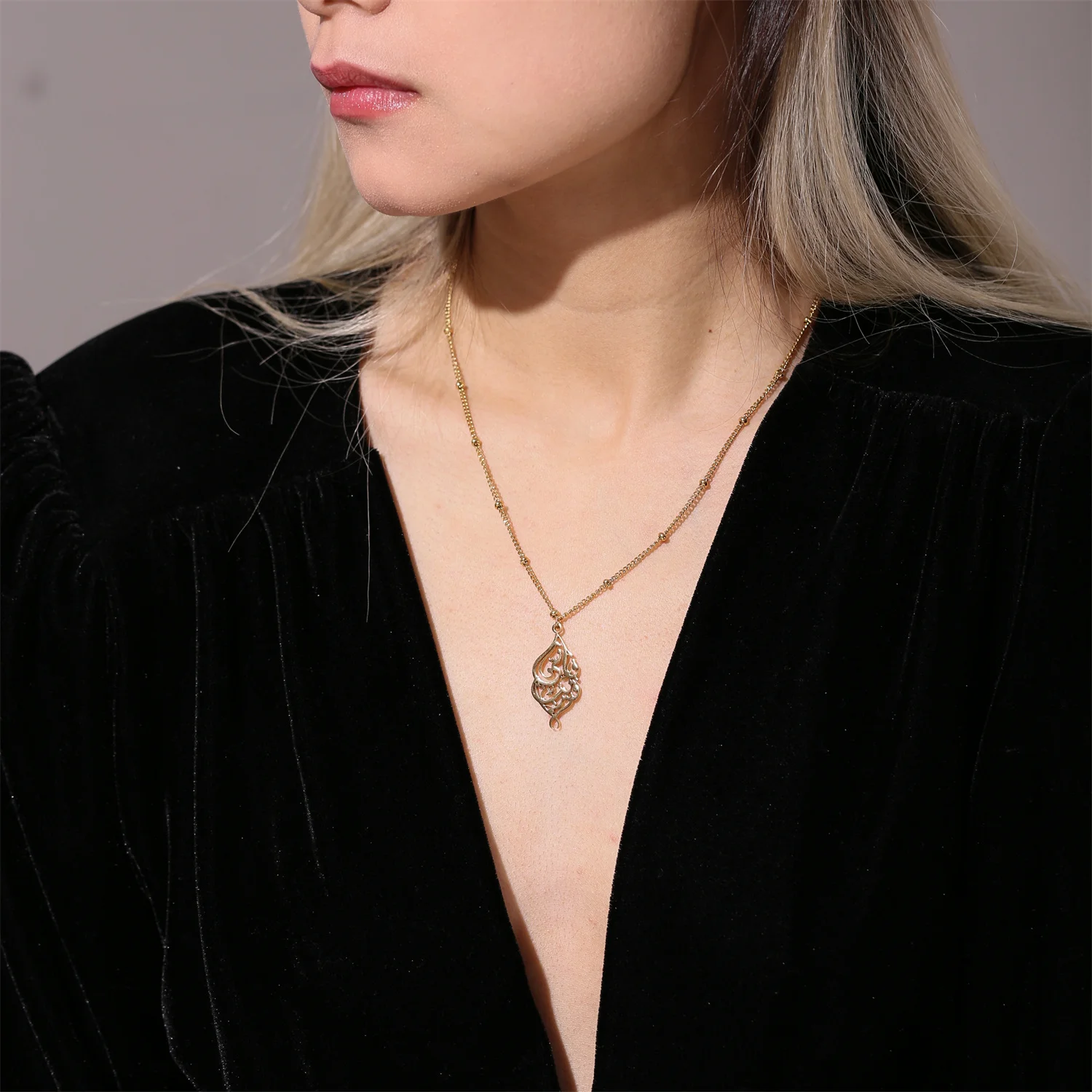 "I AM NEAR" NECKLACE Qur'an Allah Calligraphy Personalized Stainless Steel Islamic Pendant Jewelry For Women Gifts Religious "I AM NEAR" NECKLACE Qur'an Allah Calligraphy Personalized Stainless Steel Islamic Pendant Jewelry For Women Gifts Religious